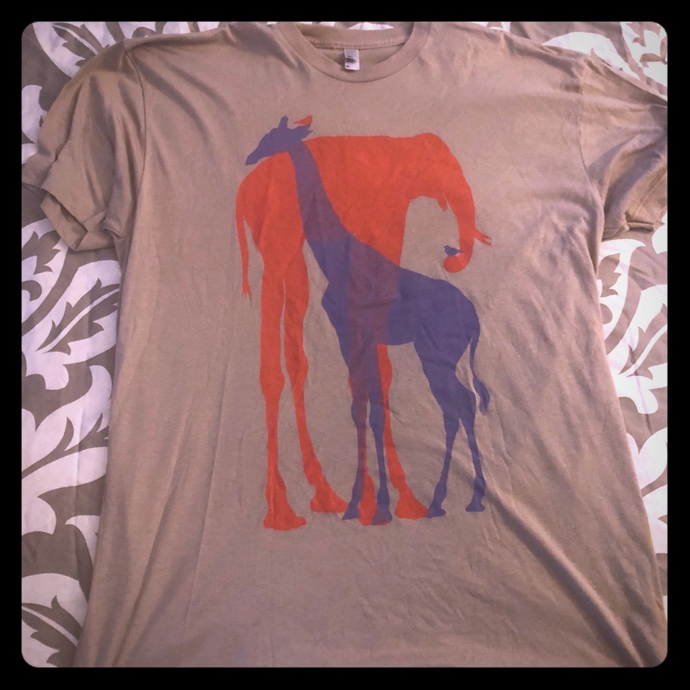 Hide & Seek Elephant and Giraffe Unisex Tee XL